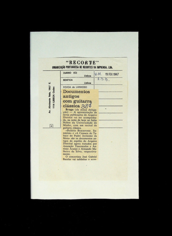 Documentos antigos com guitarra clássica 