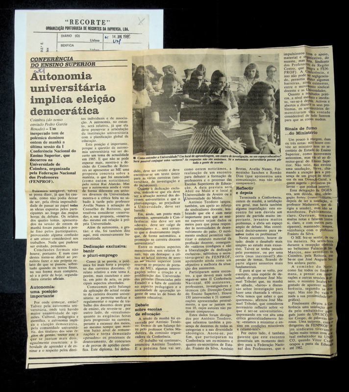  Autunomia universitária implica eleição democrática 